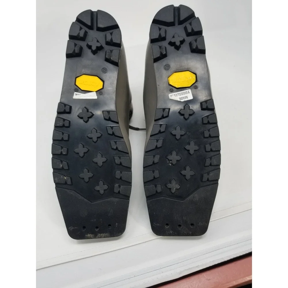 Alpina Boots Blazer Cross Country Nordic Ski Athletic 5107-0 Gray Vibram Sz 42